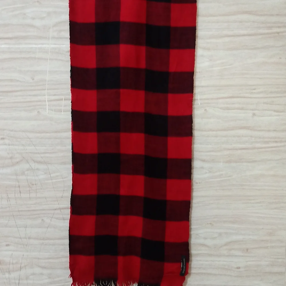 Banana Republic sold - Picture 2 of 3